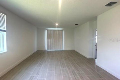 Casa en alquiler en Daytona Beach, Florida, 4 dormitorios, 156.73 m2 № 1894808 - foto 7