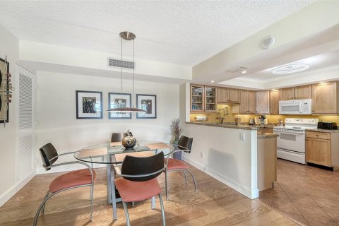 Copropriété à vendre à Longboat Key, Floride: 2 chambres, 120.4 m2 № 2200454 - photo 10