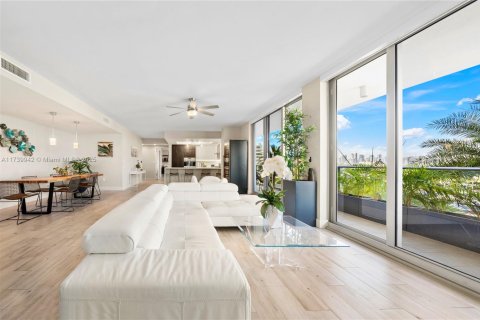 Condominio en venta en Fort Lauderdale, Florida, 2 dormitorios, 165.64 m2 № 1728860 - foto 4