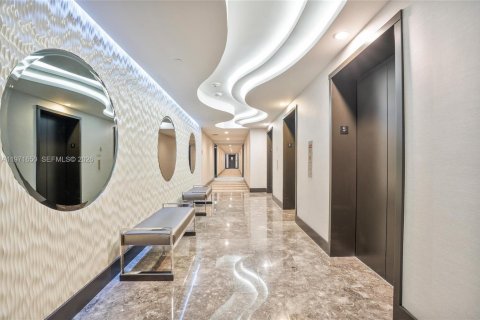 Condominio en venta en Aventura, Florida, 2 dormitorios, 150.69 m2 № 2033719 - foto 29