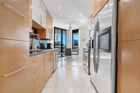 Condominio en venta en Aventura, Florida, 2 dormitorios, 150.69 m2 № 2033719 - foto 8
