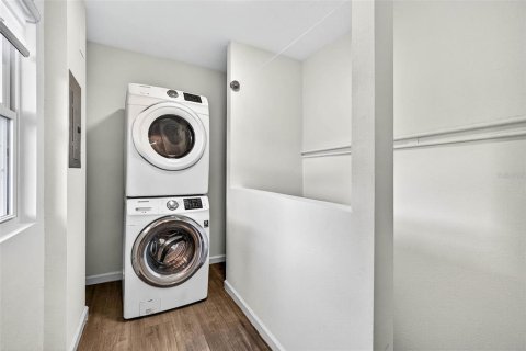 Apartamento en alquiler en Tampa, Florida, 3 dormitorios, 100.61 m2 № 2118352 - foto 13