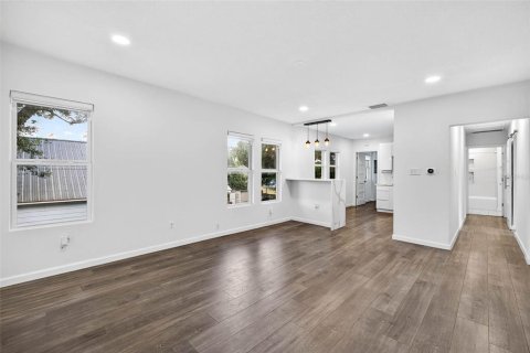 Apartamento en alquiler en Tampa, Florida, 3 dormitorios, 100.61 m2 № 2118352 - foto 6