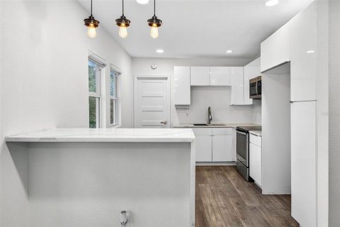Apartamento en alquiler en Tampa, Florida, 3 dormitorios, 100.61 m2 № 2118352 - foto 9