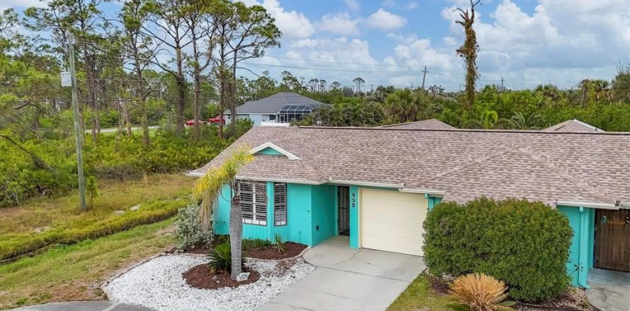 House in Rotonda, Florida 2 bedrooms, 90.3 sq.m. № 1918388