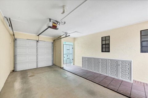 House in Rotonda, Florida 2 bedrooms, 90.3 sq.m. № 1918388 - photo 22