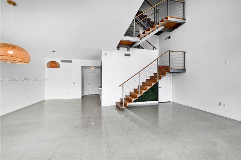 Condo in Miami, Florida, 3 bedrooms  № 2339836 - photo 7