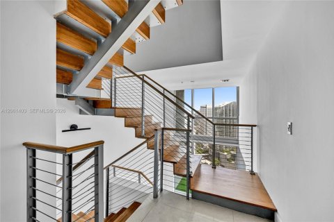 Condo in Miami, Florida, 3 bedrooms  № 2339836 - photo 16