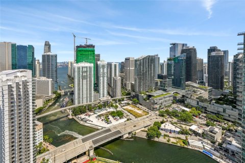 Condominio en Miami, Florida, 3 dormitorios  № 2339836