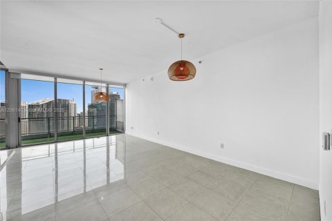 Condo in Miami, Florida, 3 bedrooms  № 2339836 - photo 9