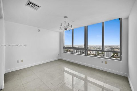 Condo in Miami, Florida, 3 bedrooms  № 2339836 - photo 22