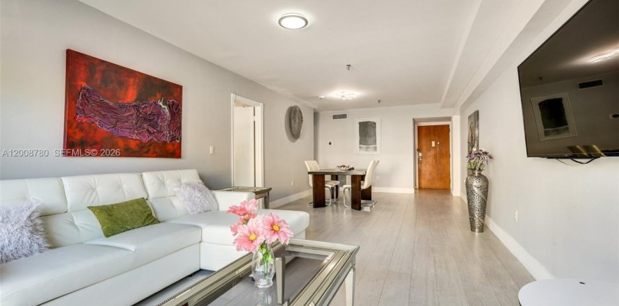 Condo in Sunny Isles Beach, Florida, 1 bedroom  № 2191417
