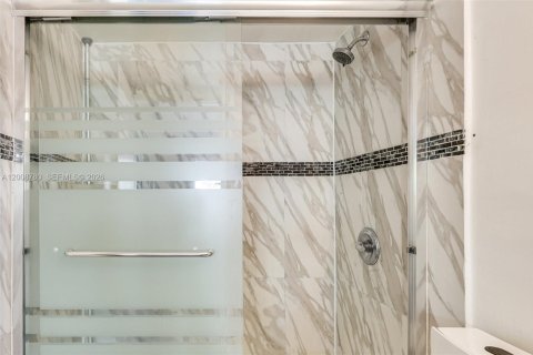 Condo in Sunny Isles Beach, Florida, 1 bedroom  № 2191417 - photo 12