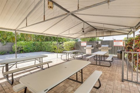Condo in Sunny Isles Beach, Florida, 1 bedroom  № 2191417 - photo 19