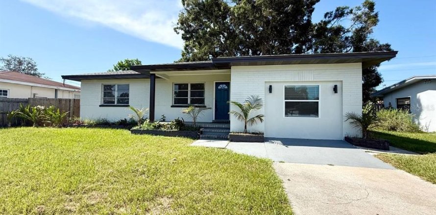 Villa ou maison à Clearwater, Floride 3 chambres, 116.59 m2 № 2431195