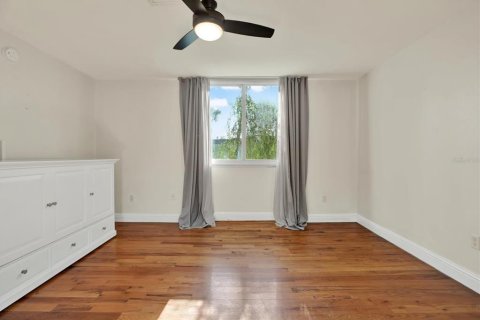 Condo in Tampa, Florida, 1 bedroom  № 1582309 - photo 14