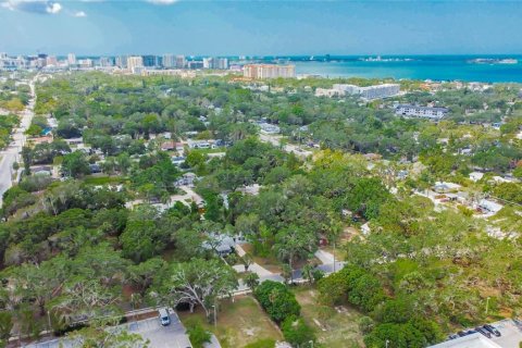 House in Sarasota, Florida 4 bedrooms, 179.3 sq.m. № 1858443 - photo 4
