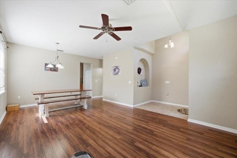 Villa ou maison à vendre à New Port Richey, Floride: 4 chambres, 182.83 m2 № 2214858 - photo 5