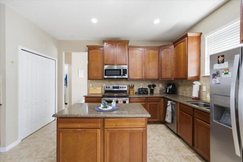 Villa ou maison à vendre à New Port Richey, Floride: 4 chambres, 182.83 m2 № 2214858 - photo 15