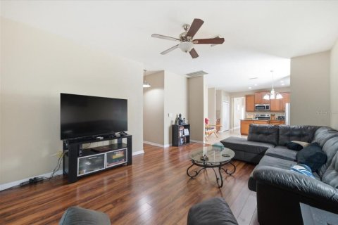 Villa ou maison à vendre à New Port Richey, Floride: 4 chambres, 182.83 m2 № 2214858 - photo 11