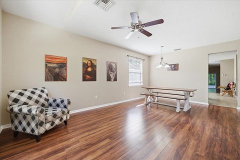 Villa ou maison à vendre à New Port Richey, Floride: 4 chambres, 182.83 m2 № 2214858 - photo 4