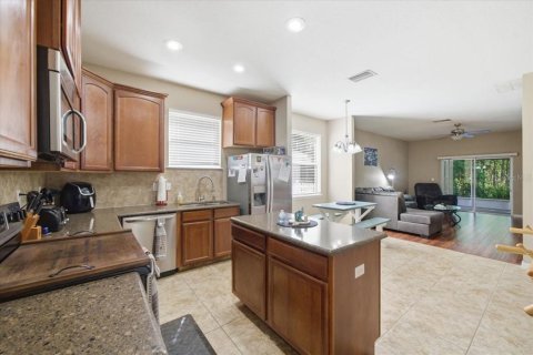 Villa ou maison à vendre à New Port Richey, Floride: 4 chambres, 182.83 m2 № 2214858 - photo 12
