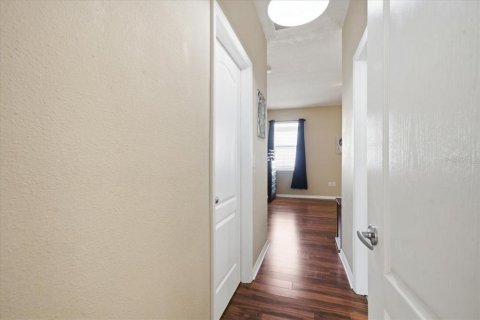 Villa ou maison à vendre à New Port Richey, Floride: 4 chambres, 182.83 m2 № 2214858 - photo 2