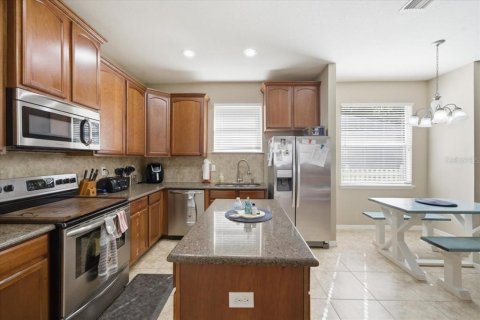 Villa ou maison à vendre à New Port Richey, Floride: 4 chambres, 182.83 m2 № 2214858 - photo 13