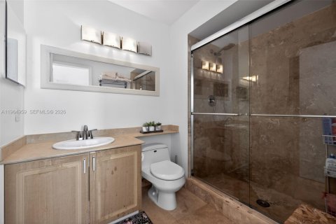 Townhouse in Highland Beach, Florida 2 bedrooms, 118.45 sq.m. № 2026817 - photo 16