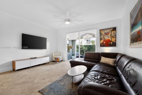 Townhouse in Highland Beach, Florida 2 bedrooms, 118.45 sq.m. № 2026817 - photo 10