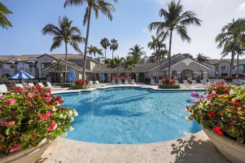 Townhouse in Highland Beach, Florida 2 bedrooms, 118.45 sq.m. № 2026817 - photo 22