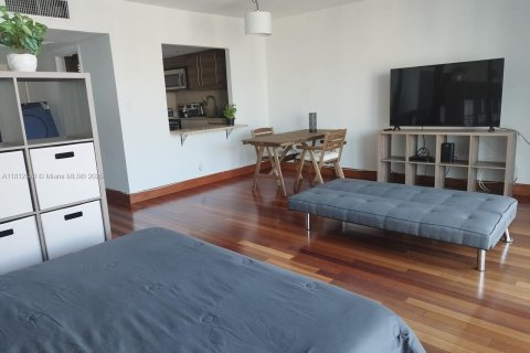 Copropriété à louer à Miami Beach, Floride: 51.1 m2 № 1759002 - photo 18