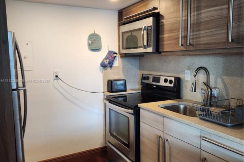 Copropriété à louer à Miami Beach, Floride: 51.1 m2 № 1759002 - photo 11