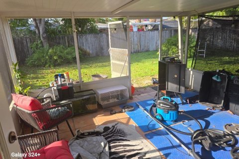 House in Oakland Park, Florida 2 bedrooms, 98.85 sq.m. № 2083475 - photo 6