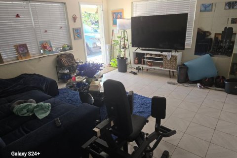 House in Oakland Park, Florida 2 bedrooms, 98.85 sq.m. № 2083475 - photo 8