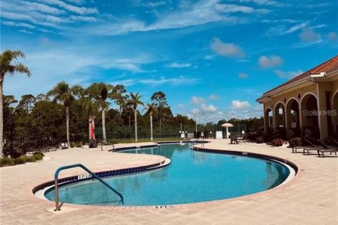 House in Poinciana, Florida 4 bedrooms, 165.09 sq.m. № 2237686 - photo 20