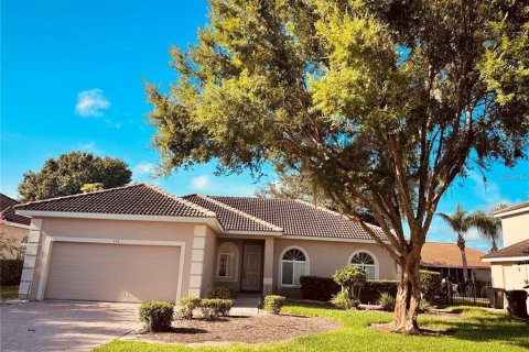 House in Poinciana, Florida 4 bedrooms, 165.09 sq.m. № 2237686