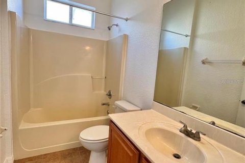 House in Poinciana, Florida 4 bedrooms, 165.09 sq.m. № 2237686 - photo 16
