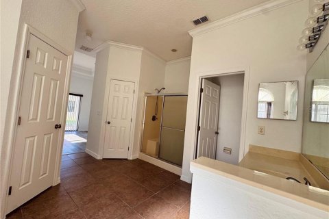 House in Poinciana, Florida 4 bedrooms, 165.09 sq.m. № 2237686 - photo 13