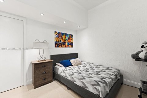 Townhouse in Sunrise, Florida 3 bedrooms, 134.15 sq.m. № 1964494 - photo 16