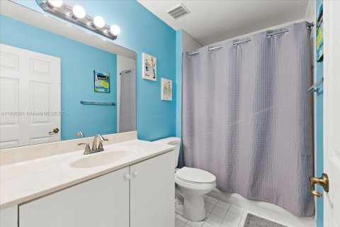 Townhouse in Sunrise, Florida 3 bedrooms, 134.15 sq.m. № 1964494 - photo 27