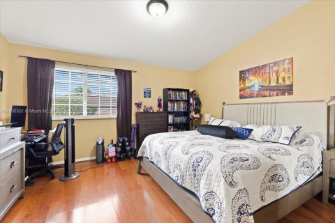 Townhouse in Sunrise, Florida 3 bedrooms, 134.15 sq.m. № 1964494 - photo 21