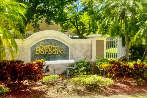 Adosado en venta en Cutler Bay, Florida, 3 dormitorios, 120.31 m2 № 1982561 - foto 1