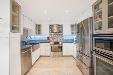 Купить кондоминиум в Майами-Бич, Флорида 4 спальни, 167.22м2, № 2053475 - фото 14