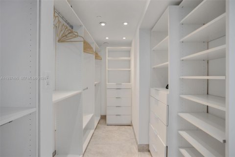 Купить кондоминиум в Майами-Бич, Флорида 4 спальни, 167.22м2, № 2053475 - фото 30