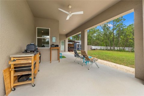 House in Weeki Wachee, Florida 4 bedrooms, 197.32 sq.m. № 2121373 - photo 26