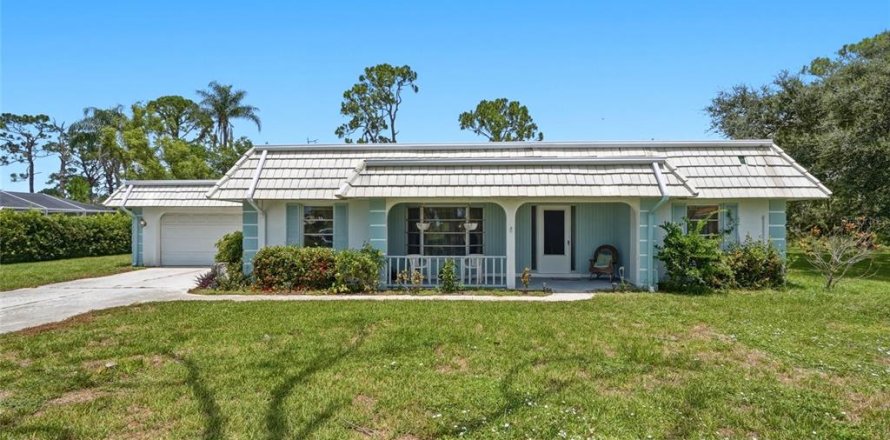 House in Nokomis, Florida 2 bedrooms, 139.07 sq.m. № 2236097