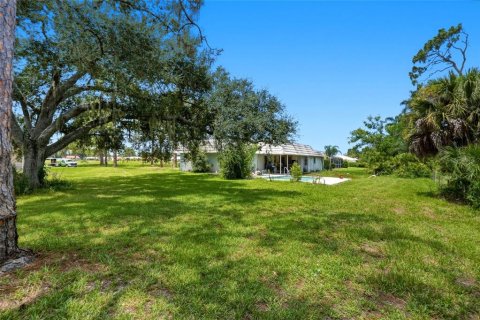 House in Nokomis, Florida 2 bedrooms, 139.07 sq.m. № 2236097 - photo 7