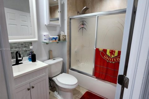 Touwnhouse à vendre à Miramar, Floride: 3 chambres, 137.59 m2 № 1966242 - photo 11