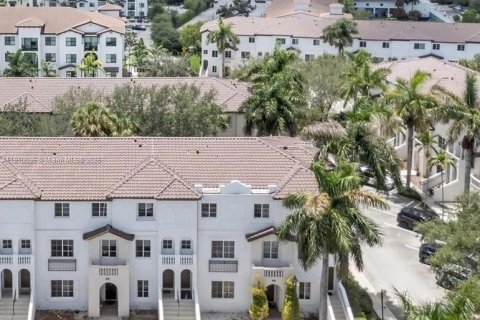 Touwnhouse à vendre à Miramar, Floride: 3 chambres, 137.59 m2 № 1966242 - photo 1